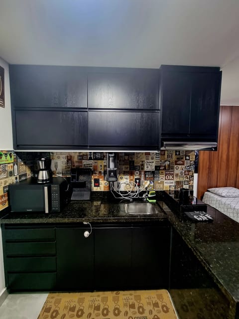 Classic Studio | Private kitchen | Mini-fridge, microwave, stovetop, cookware/dishes/utensils