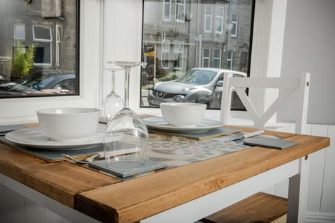 Apartment, Private Bathroom, Garden View | Interior