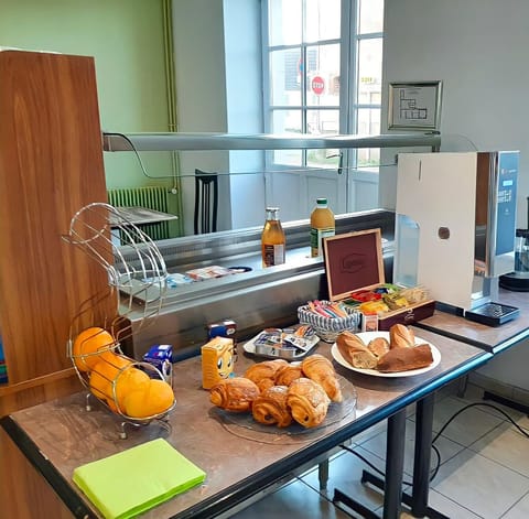 Daily buffet breakfast (EUR 9.50 per person)