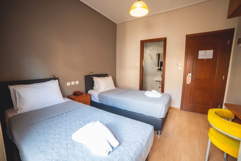 Basic Room | Premium bedding, memory foam beds, free WiFi