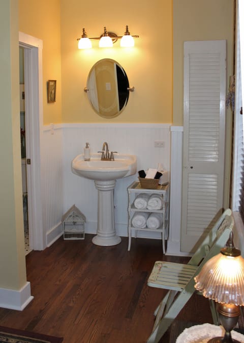 Superior Suite, Ensuite (Louis Horn Room) | Bathroom