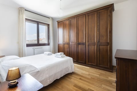 City Apartment | 2 bedrooms, premium bedding, down comforters, individually furnished