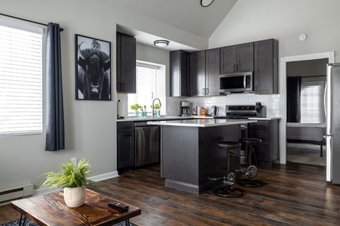 Bison | Premium bedding, pillowtop beds, minibar, free WiFi