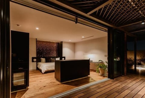 Loft | Egyptian cotton sheets, premium bedding, down comforters