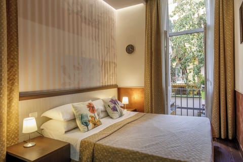 Standard Double or Twin Room, Balcony | In-room safe, desk, blackout drapes, iron/ironing board