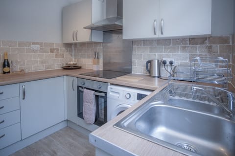 City House | Private kitchen | Electric kettle, toaster, cookware/dishes/utensils