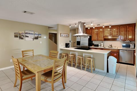 House, Multiple Beds, Kitchen, Garden View | Private kitchen | Fridge, microwave, oven, stovetop