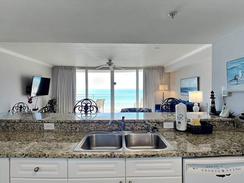 Condo, Multiple Beds, Balcony, Ocean View (#333 - No Pets Allowed) | Interior