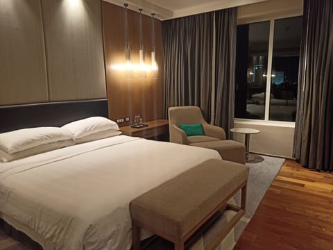 Suite, 1 King Bed | Minibar, in-room safe, desk, laptop workspace