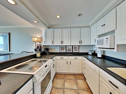 Condo, Multiple Beds, Balcony, Ocean View (#5E - No Pets Allowed) | Private kitchen | Fridge, microwave, oven, stovetop