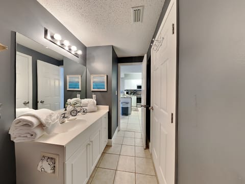 Condo, Multiple Beds, Jetted Tub, Ocean View (1202 - No Pets Allowed) | Private kitchen | Fridge, microwave, oven, stovetop