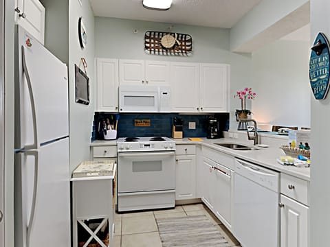 Condo, Multiple Beds, Balcony, Ocean View (#704 - No Pets Allowed) | Private kitchen | Fridge, microwave, oven, stovetop