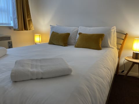 Design Apartment | 2 bedrooms, premium bedding, individually decorated