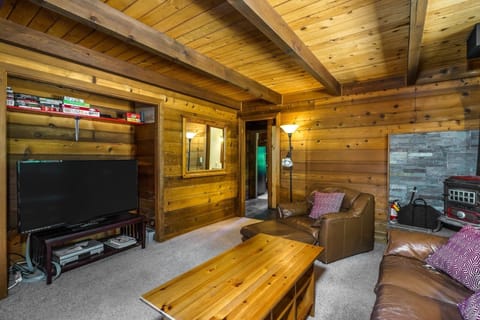 Cabin, 3 Bedrooms | Interior