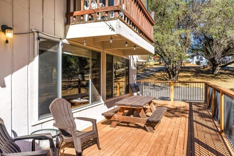 Cabin, 3 Bedrooms | Terrace/patio