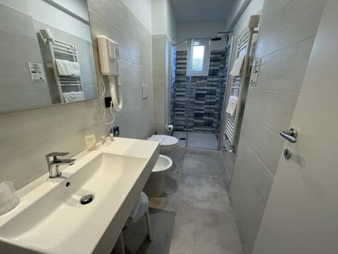 Room, Connecting Rooms | Bathroom | Free toiletries, hair dryer, towels