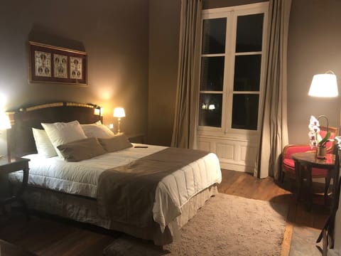 Classic Double Room, Ensuite, Pool View (Joséphine)