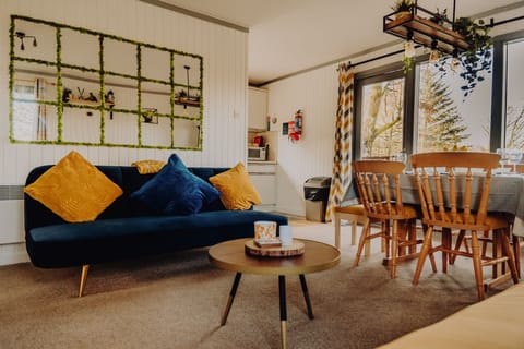 Luxury Cabin, Accessible, Private Bathroom | 2 bedrooms