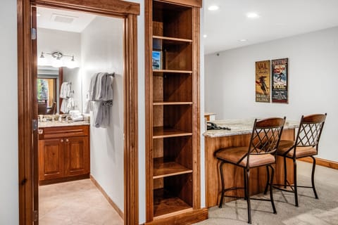 Condo, 1 Bedroom | Interior