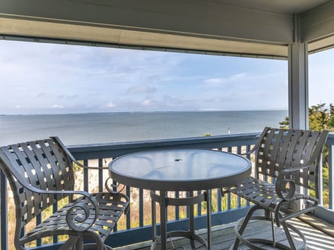 Condo, 1 King Bed with Sofa bed, Kitchen, Ocean View (A321 - No Pets Allowed) | Property grounds