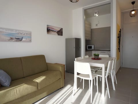 Apartment, 1 Bedroom, Balcony, Pool View | Living room