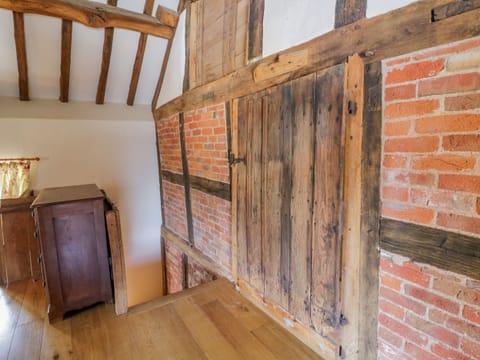 4 bedrooms, individually decorated, individually furnished, free WiFi