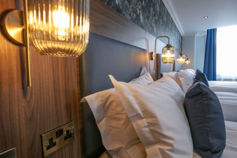 Family Room, Multiple Beds, Non Smoking | Egyptian cotton sheets, premium bedding, pillowtop beds, desk