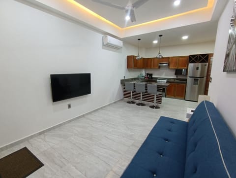 PALMAS DE CHAHUE 4 (39 MTS2) | Living area | 43-inch Smart TV with cable channels, TV