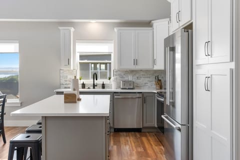 House, Multiple Beds, Patio, Mountain View (Ingallview at Branson Cove) | Private kitchen | Coffee/tea maker