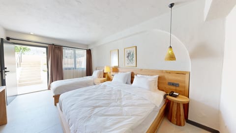 Junior Double Room, Ground Floor | Minibar, in-room safe, laptop workspace, soundproofing