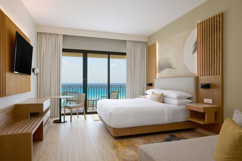 Room, 1 King Bed with Sofa bed, Non Smoking (Oceanfront) | Premium bedding, down comforters, minibar, in-room safe