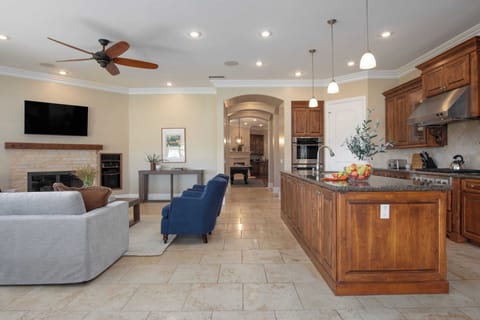 Villa (4 Bedrooms) | Interior