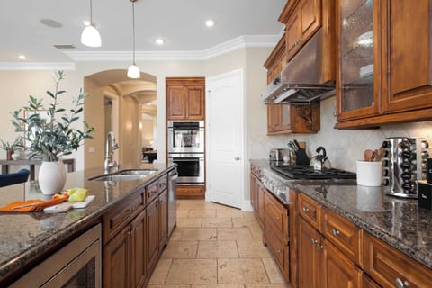 Villa (4 Bedrooms) | Interior