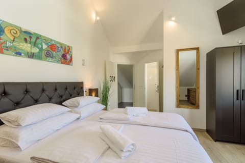 Superior Double Room | Premium bedding, down comforters, desk, laptop workspace