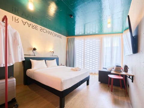 Superior Triple Room, 1 Queen Bed with Sofa bed | Premium bedding, in-room safe, blackout drapes, soundproofing