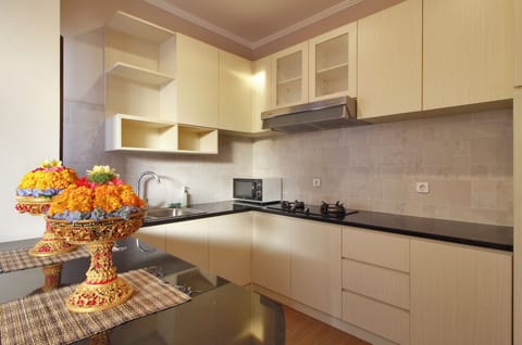 Family Villa, 2 Bedrooms | Private kitchen | Full-size fridge, stovetop, dishwasher, electric kettle