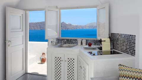 Amaya Sentiment Villa, Caldera View-Outdoor Hot Tub | Private kitchenette | Full-size fridge, espresso maker, coffee/tea maker, electric kettle