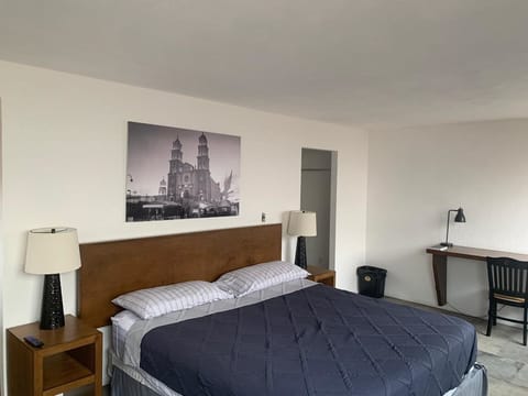 Deluxe Studio Suite | Hypo-allergenic bedding, free WiFi, bed sheets