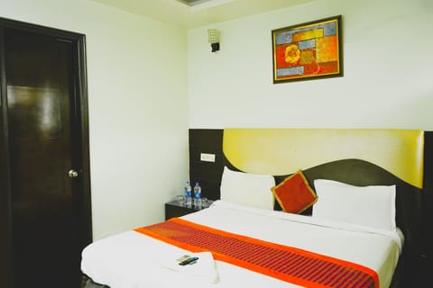 Deluxe Double Room Single Use | Premium bedding, down comforters, in-room safe, free WiFi