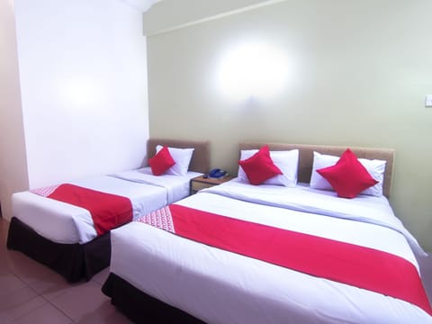 Superior Suite, Multiple Beds | Free WiFi, bed sheets