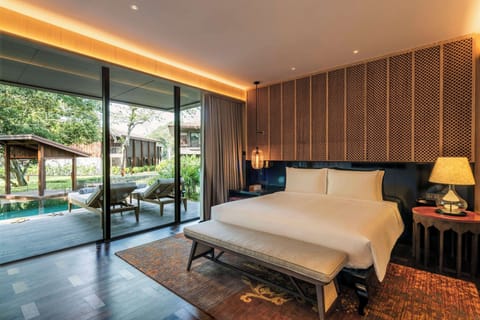 Suite, 1 King Bed (Private Pool) | Premium bedding, minibar, in-room safe, individually decorated