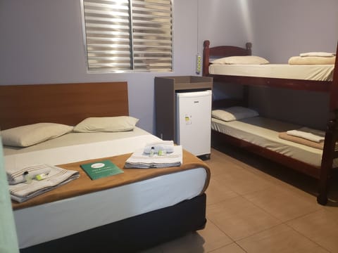 Quadruple Room | Minibar, free WiFi, bed sheets