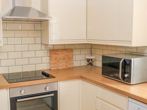 Fridge, dishwasher, electric kettle, toaster