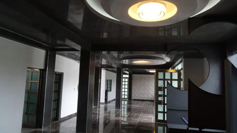 40-inch Smart TV with cable channels, TV