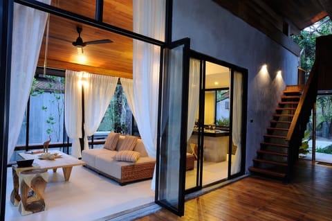 32-inch LCD TV with satellite channels, TV