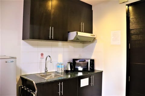 Premier Room | Private kitchenette | Electric kettle