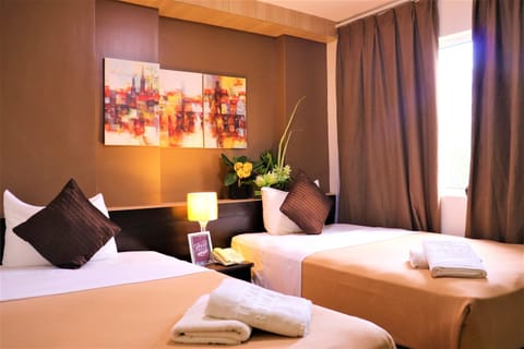 Premier Room | In-room safe, desk, free WiFi, bed sheets