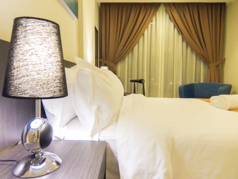 Premier Suite, 3 Bedrooms | In-room safe, desk, iron/ironing board, rollaway beds