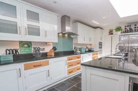 Fridge, dishwasher, electric kettle, toaster