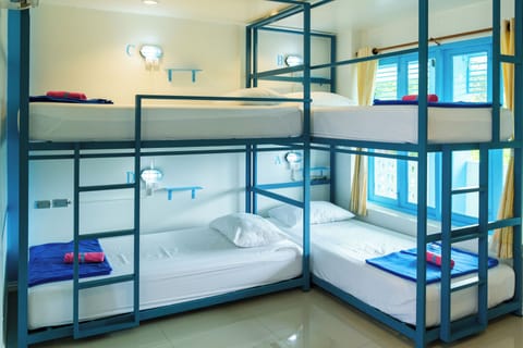 Bed in 8 Bed Female Dorm | Free WiFi